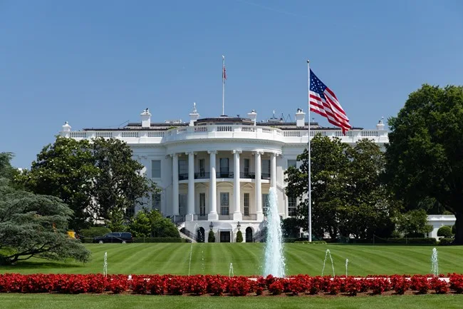 US House Passes Bill Barring Lawmakers From Buying Publicly…